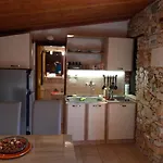 In With Terrace, Wifi 公寓 Ražanj