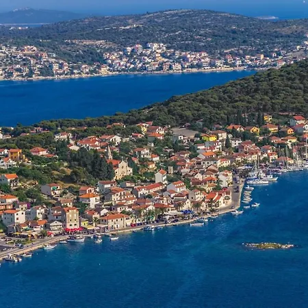 아파트 In With Terrace, Wifi Ražanj