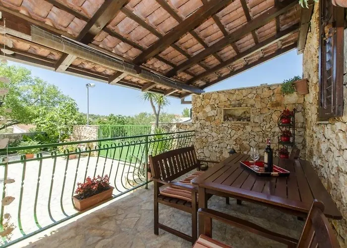 In With Terrace, Wifi