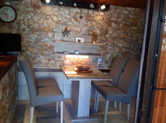 In With Terrace, Wifi